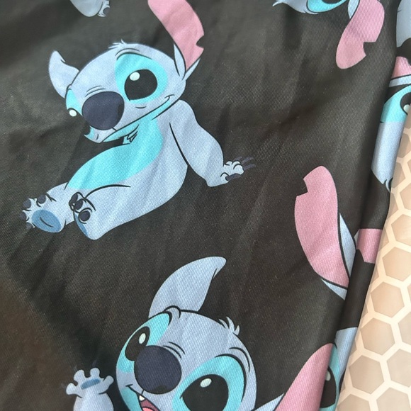 Disney Stitch Women’s Black & Stitch Blue Leggings
Size 10/13 - Picture 3 of 6